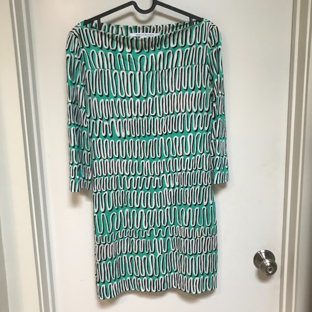 🌵Diane von Furstenberg Green Retro Dress